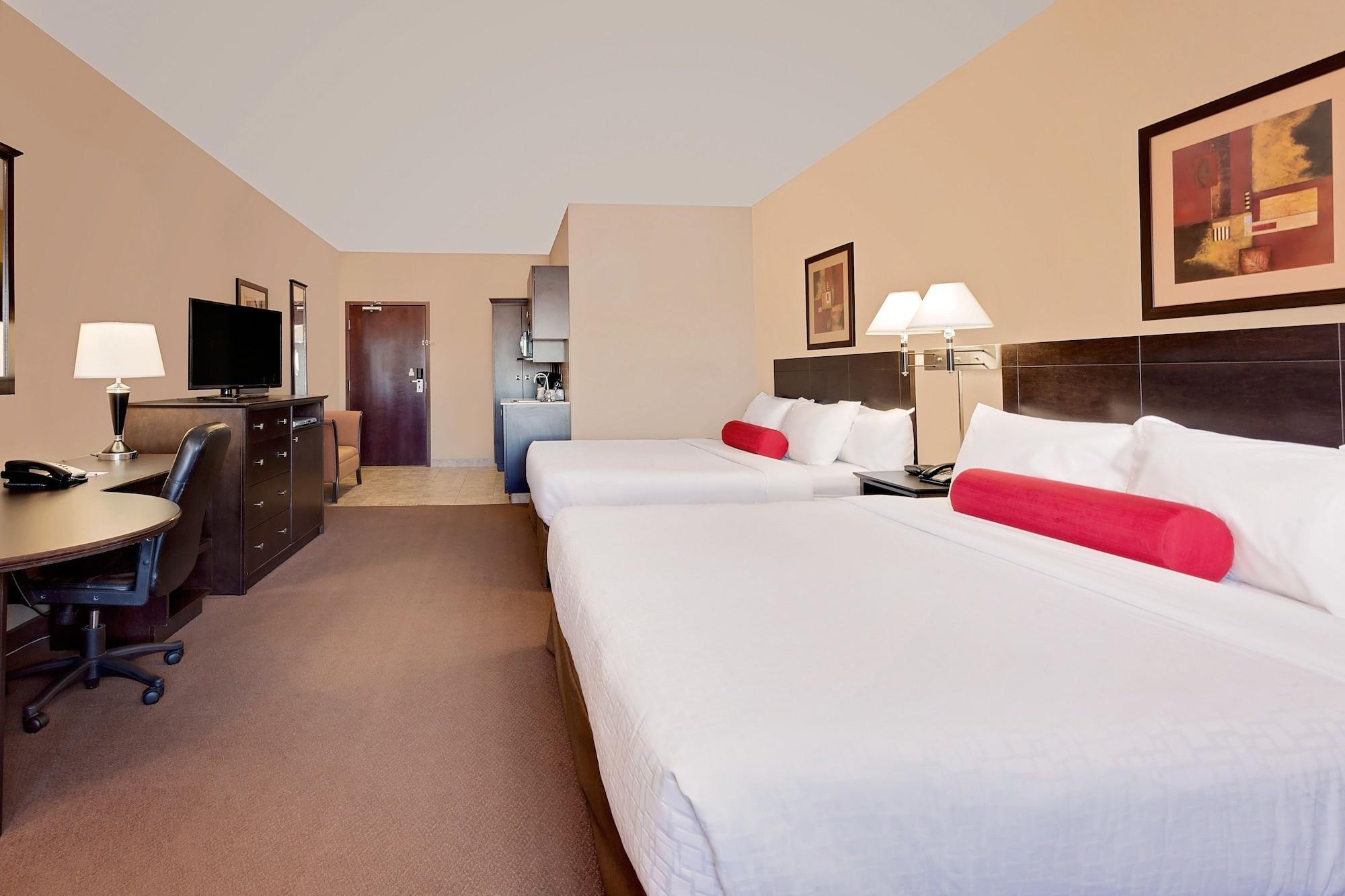 Ramada By Wyndham Camrose Hotel Bagian luar foto